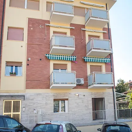 S027 - Sirolo, Nuovo Trilocale In Centro Con Aria Condizionata