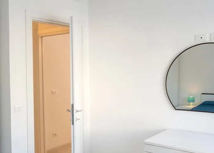 S027 - Sirolo, Nuovo Trilocale In Centro Con Aria Condizionata Appartement Sirolo